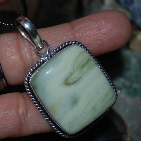 Green Larsonite Pendant 1 1/2” - Picture 7 of 8